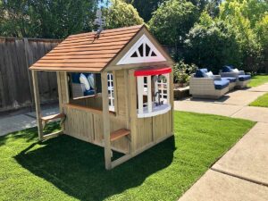 KidKraft Cedar Summit Country Vista Playhouse