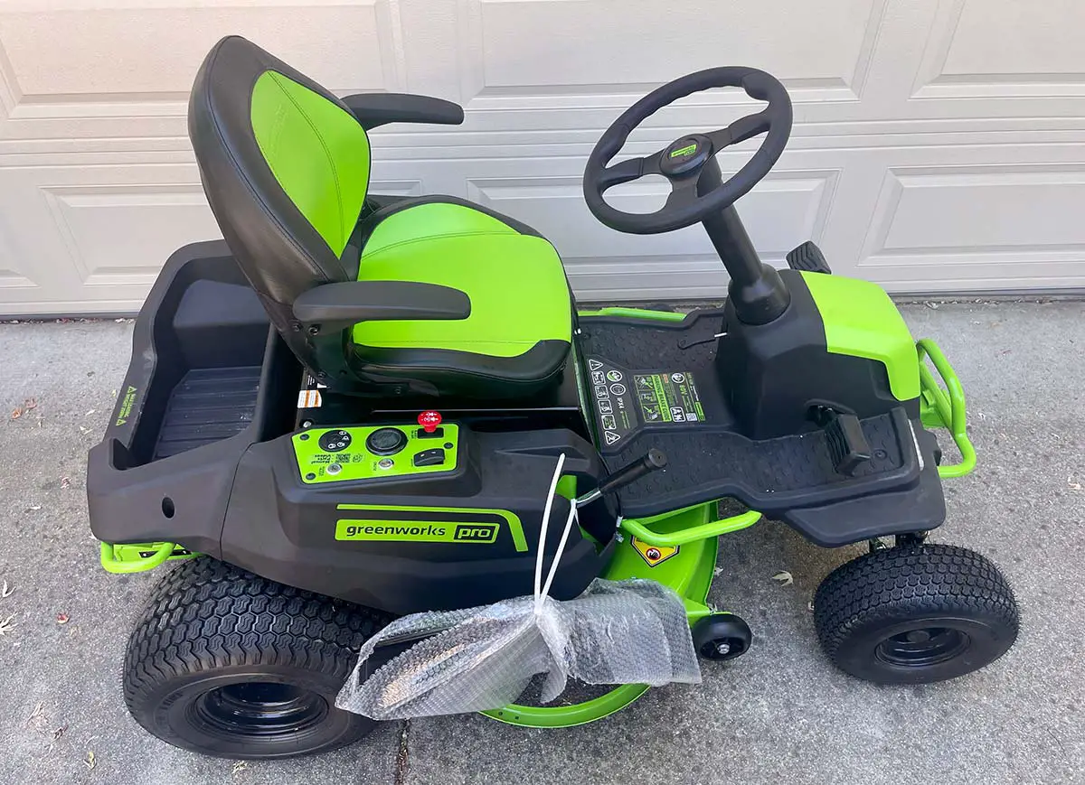 Greenworks Lawn Tractor